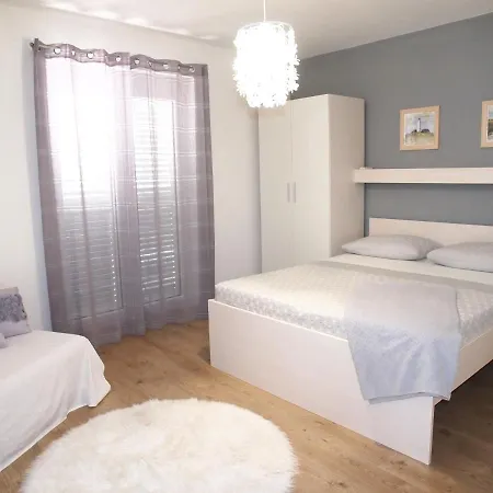 Igor Apartment *