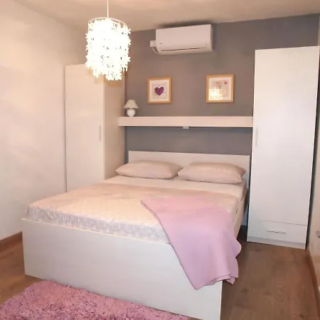 Igor Apartment